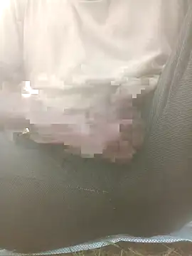 FinableKnee online show from October 2025 02:56:01 AM