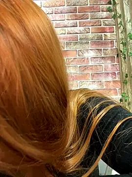 CandyShoopp online show from November 2025 07:35:02 PM