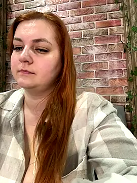 CandyShoopp online show from November 2025 06:41:02 PM