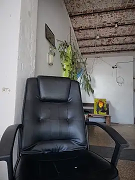 Alicbranca online show from April 2026 05:15:02 PM