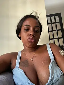 HollyJorda online show from December 2025 09:41:02 PM