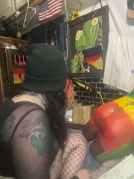 Snapshot of 1-800-FUCKYOU chatting on January 2025 07:04:02 AM 1-800-FUCKYOU online show from January 2025 07:04:02 AM