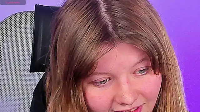 Vivian cutie online show from February 2025 03:41:02 PM