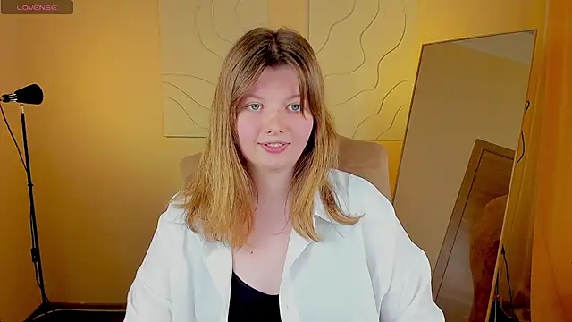 Vivian cutie online show from March 2025 03:28:02 PM