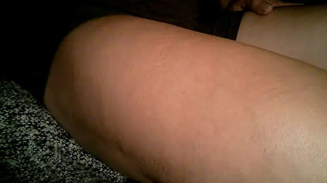 fusskuss2710 online show from March 2025 10:38:01 PM