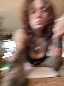 Snapshot of sugarmama90s chatting on November 2025 03:27:02 PM sugarmama90s online show from November 2025 03:27:02 PM