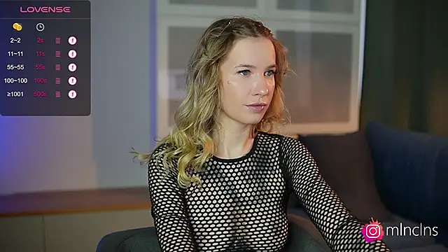 Snapshot of melanielwithu chatting on November 2025 11:22:01 AM melanielwithu online show from November 2025 11:22:01 AM