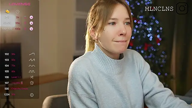 Snapshot of melanielwithu chatting on December 2025 01:38:02 PM melanielwithu online show from December 2025 01:38:02 PM