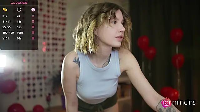 Snapshot of melanielwithu chatting on February 2026 09:07:01 PM melanielwithu online show from February 2026 09:07:01 PM