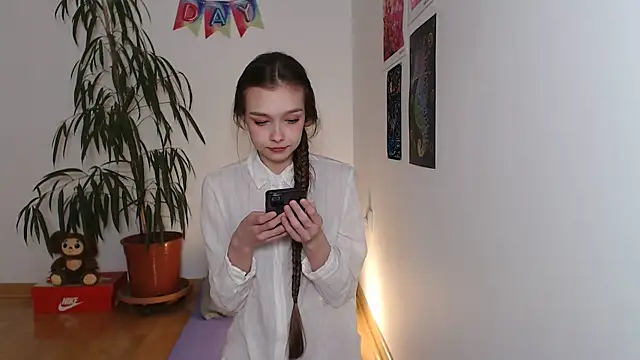 Michelle Melnss online show from January 2025 05:32:01 AM