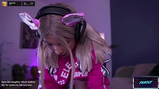 LucyAllenX online show from October 2025 07:23:02 PM