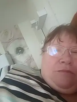 Snapshot of Mirra_Key chatting on February 2026 01:48:02 PM Mirra Key online show from February 2026 01:48:02 PM