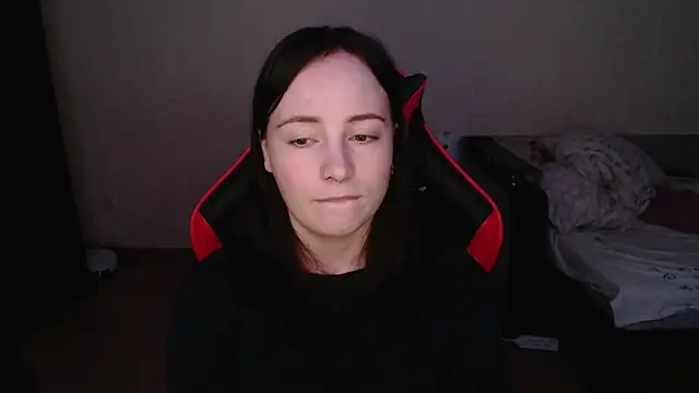 Laralianna online show from November 2025 08:51:01 PM