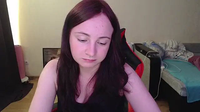 Laralianna online show from June 2026 02:56:02 PM