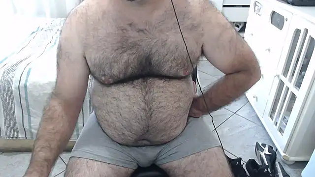 MysterBearMG online show from April 2026 06:54:02 PM