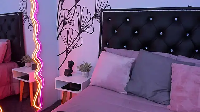 Snapshot of Sweet_Ariadna_ chatting on June 2026 12:18:01 PM Sweet Ariadna online show from June 2026 12:18:01 PM