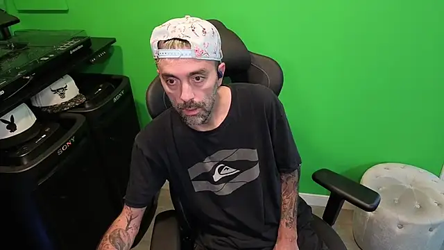 kuruptxxx live online show from November 2025 07:45:02 PM