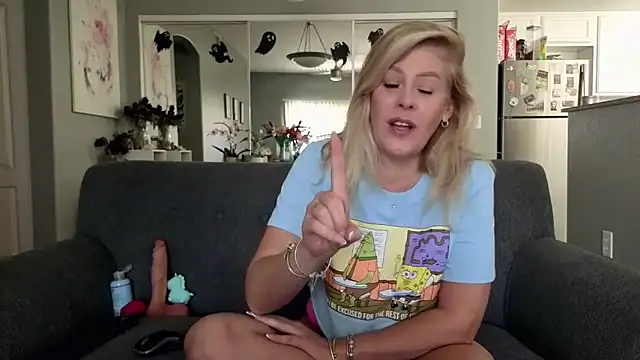 Lexi Shocker online show from September 2025 05:47:02 PM