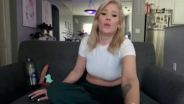 Lexi Shocker online show from November 2025 06:31:01 PM