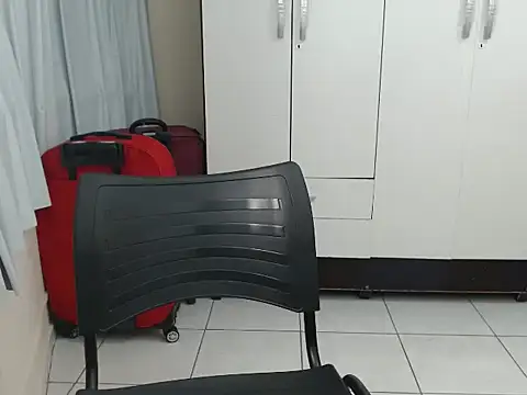 vaholiver online show from February 2026 06:25:01 PM