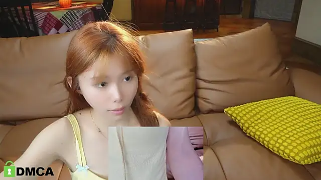 Snapshot of Luna520 chatting on February 2025 03:52:01 PM Luna520 online show from February 2025 03:52:01 PM