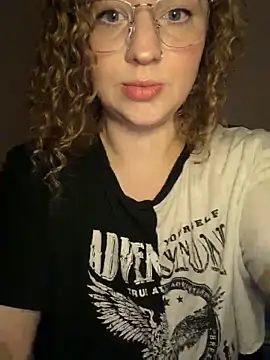 EmmieRae online show from November 2025 12:26:01 PM