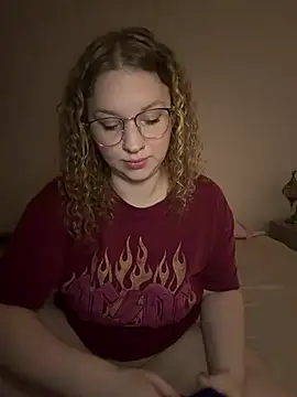 EmmieRae online show from February 2026 04:22:01 AM