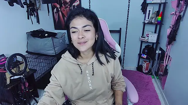 Hannah-grace online show from January 2026 01:02:02 PM