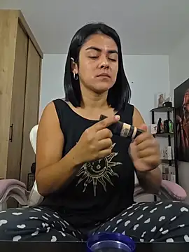 Hannah-grace online show from June 2026 11:00:02 AM