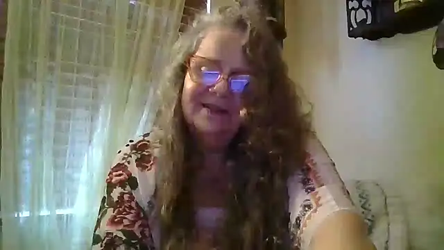 Snapshot of DestineeLoverGirl chatting on March 2026 02:43:01 PM DestineeLoverGirl online show from March 2026 02:43:01 PM