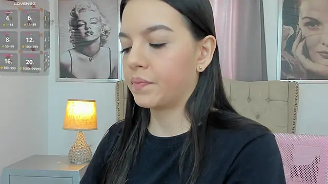Snapshot of Beautyari_ chatting on October 2025 12:13:02 PM Beautyari online show from October 2025 12:13:02 PM