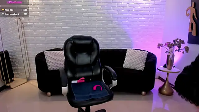 JennaOlsonX online show from February 2025 02:46:01 PM