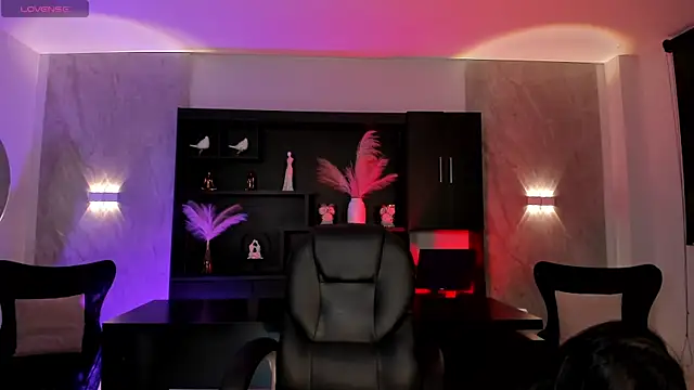 JennaOlsonX online show from October 2025 06:28:02 PM