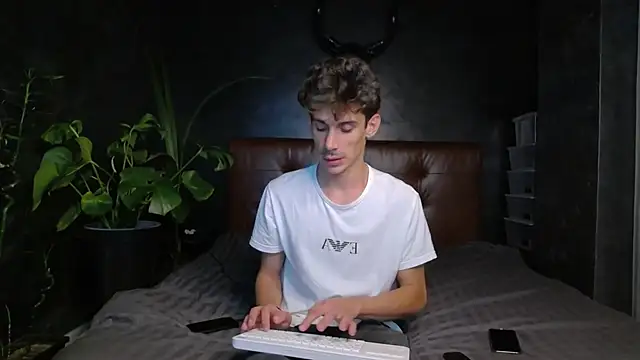 DanielCrush1 online show from September 2025 09:20:02 PM