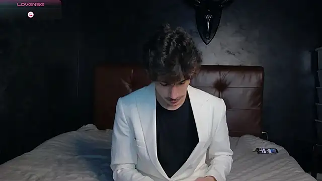 DanielCrush1 online show from November 2025 03:25:01 PM