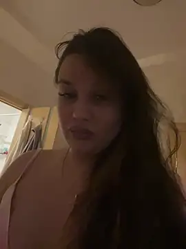 AminaCharm online show from February 2025 03:56:01 PM