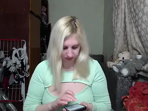 BustyBlond online show from February 2025 04:03:02 PM