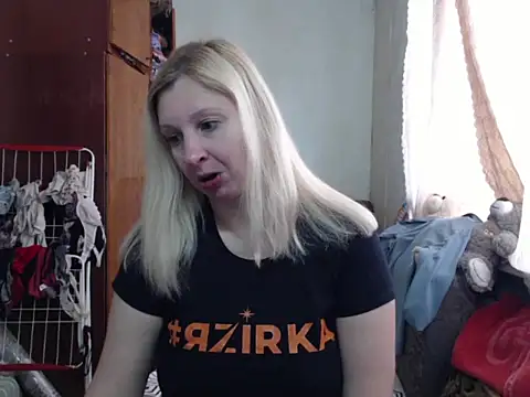 BustyBlond online show from February 2025 11:00:02 AM