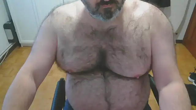 mikeyhotbear online show from November 2025 04:51:01 PM