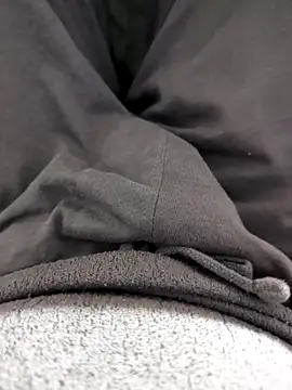 Elixire1 online show from November 2025 05:28:02 PM