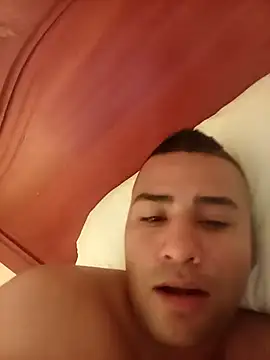 EISONREINA11 online show from December 2025 05:40:02 PM