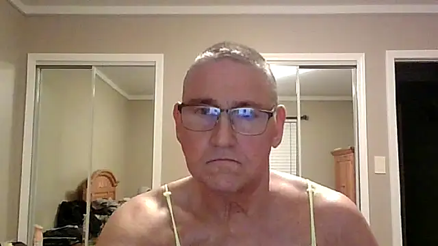 Snapshot of takeitall101 chatting on February 2026 12:31:01 AM takeitall101 online show from February 2026 12:31:01 AM