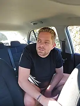 Trucker Hunter online show from February 2025 01:28:01 PM