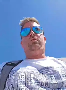 Trucker Hunter online show from October 2025 12:37:01 PM