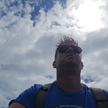 Trucker Hunter online show from April 2026 12:27:02 PM