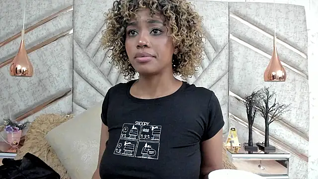 AgataRinaldi online show from October 2025 07:56:02 PM