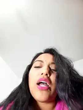 marypaula online show from December 2025 02:48:01 PM