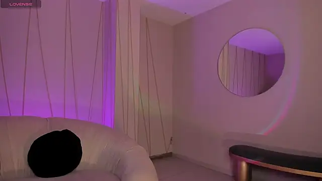 Snapshot of ErikaBenz_ chatting on October 2025 08:49:02 PM ErikaBenz online show from October 2025 08:49:02 PM