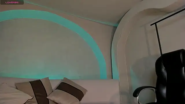 Snapshot of ErikaBenz_ chatting on October 2025 12:23:02 PM ErikaBenz online show from October 2025 12:23:02 PM