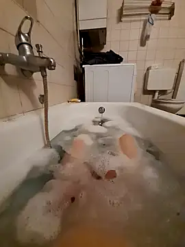 toeloverlive online show from December 2024 06:17:01 PM